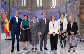 ep entregalas medallas castelao2019 de izquierdaderecha vicepresidentela xunta alfonso rueda la presidentala federacionredeiras artesas o peirao veronica veres tasende la presidentastop accidentes espana jeanne picard e