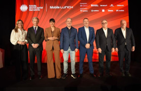 ep foto de familia del mobile lunch 2026 de mwcapital barcelona con la secretaria de estado de