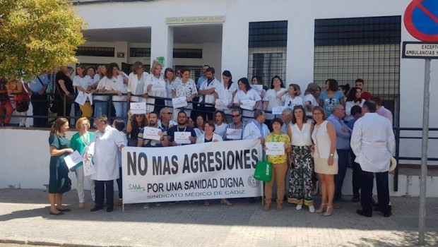 ep imagen de archivo de una concentracion contra agresiones sanitarias