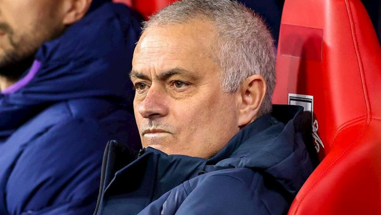 ep jose mourinho sentado en el banquillo durante el leipzig-tottenham de la liga de campeones ep jose mourinho sentado en el banquillo durante el leipzig-tottenham de la liga de campeones