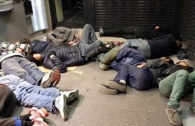 ep menores extranjeros durmiendoun cajeromelilla
