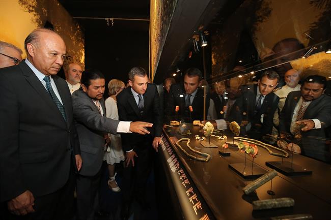 El ministro de Cultura de Guatemala en la exposición del MARQ | DIPUTACIÓN DE ALICANTE ep ministroculturaguatemalala exposicionmarq