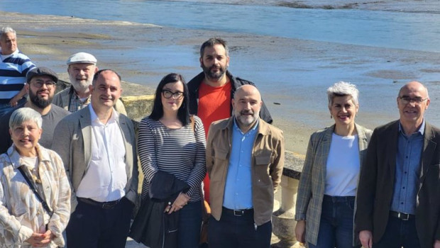 ep representantes del bng visitan la ria de o burgo a coruna
