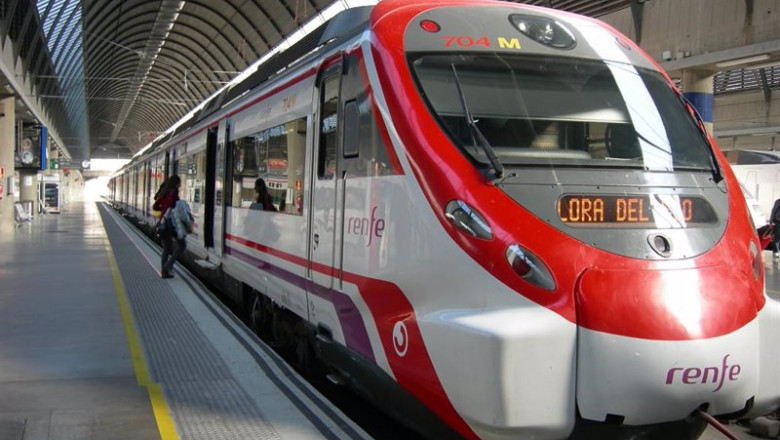 ep un tren de cercanias de la linea c 1 estacionado en santa justa