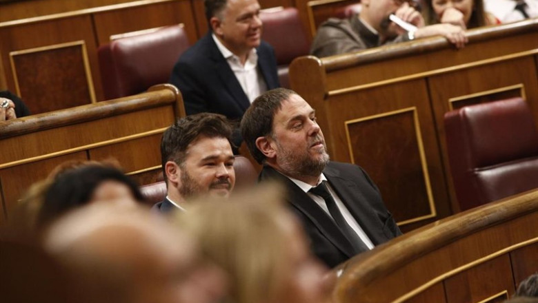 EDUARDO PARRA /EUROPA PRESS ep video los diputados presos lleganhemicicloaplausoslose iglesias saludajunqueras